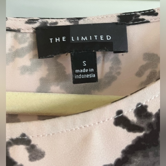 The Limited unique blush pink and black design blouse size S - Picture 2 of 6